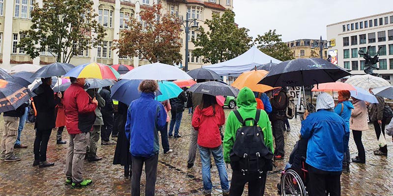Demonstration für die Grundrechte - das Wetter hält niemanden ab